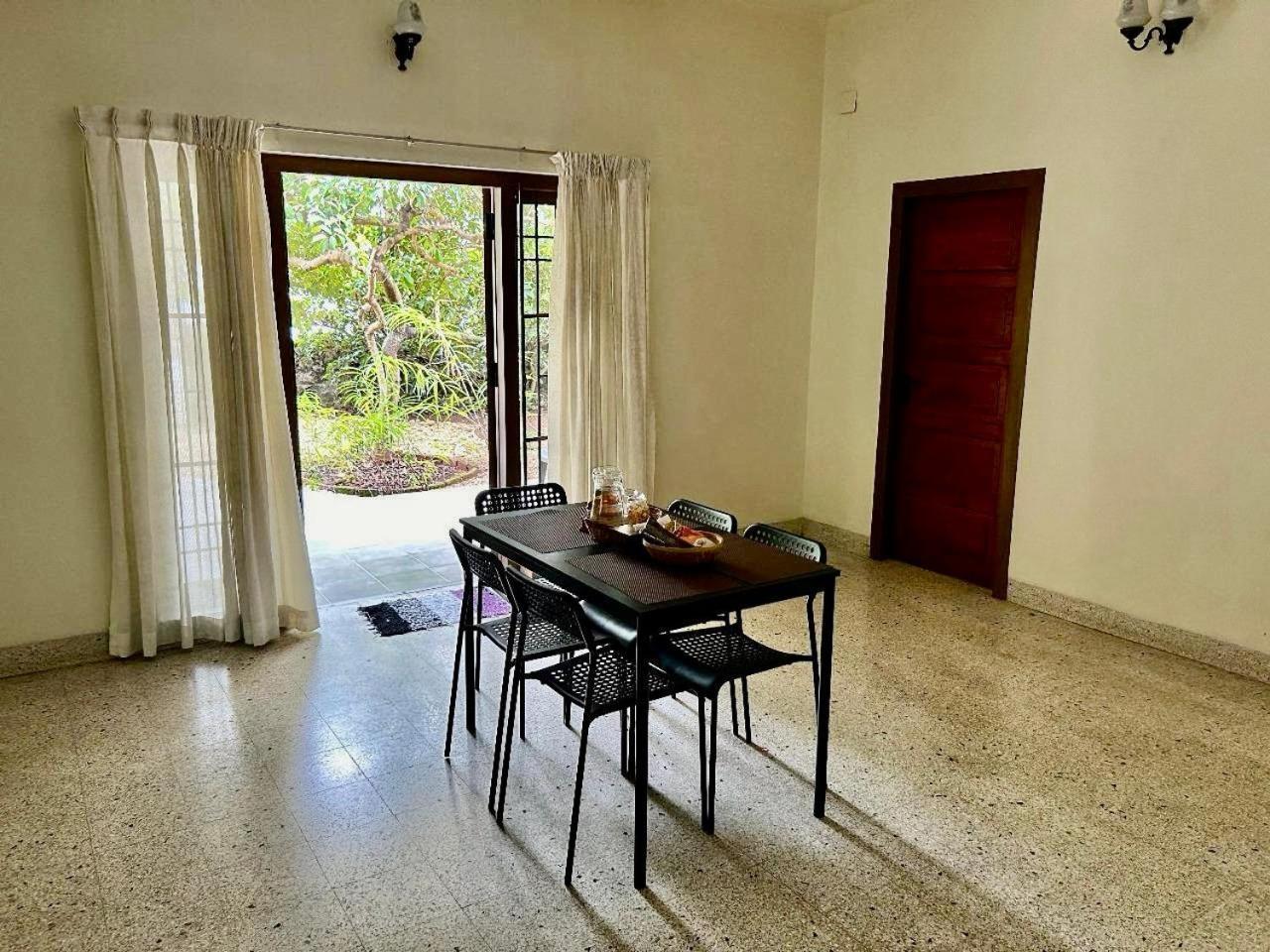 Mango Tree Villa Kochi Exterior photo